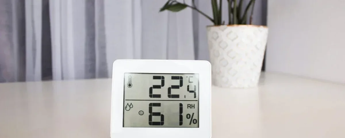 Thermo-hygrometer in a room