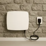 Toestel met netvoeding op een stenen muur